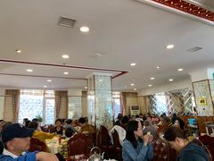 大堂-添福来墨鱼饺子 · 海鲜东北菜(大连星海·黄浦路店)