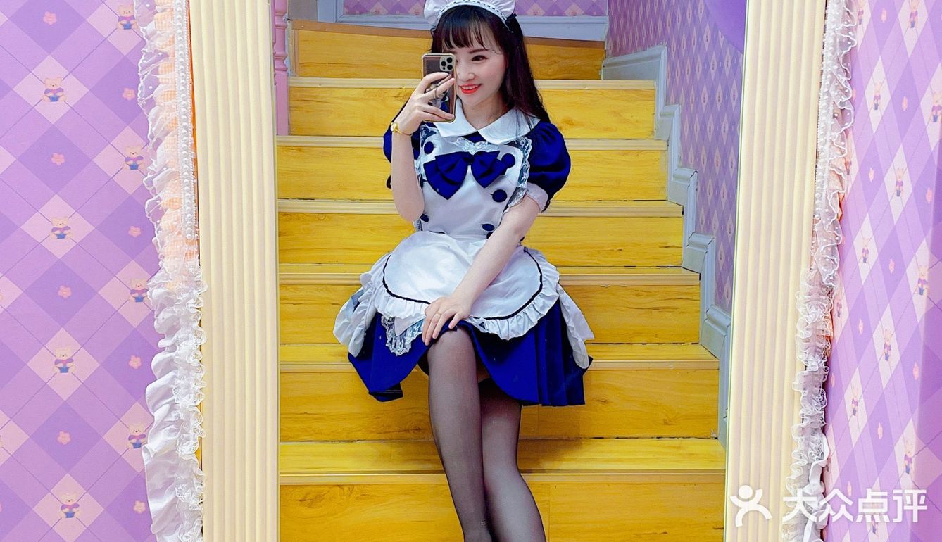 主人请吩咐，左or右哪枚小女仆你pick？