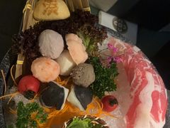 -湊湊火锅·茶憩(杭州湖滨银泰in77店)