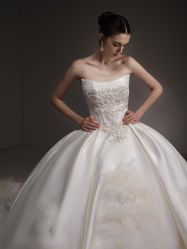 -南京宝娜嫁衣婚纱礼服馆(中央路店)