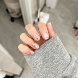 -七彩虹美甲美睫 半永久