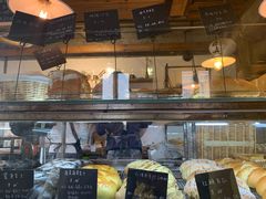 面包甜点陈列柜-仙峰天然面包(迎宾路店)