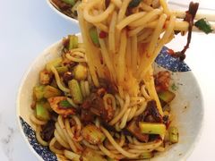 -此疆彼界·卓记米粉