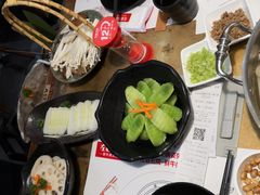 -左庭右院鲜牛肉火锅(金山万达店)