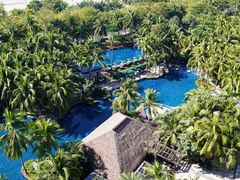 -三亚湾海居铂尔曼度假酒店