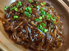 牛肉粒粉丝煲-有红鸡毛店·川菜(建设路店)