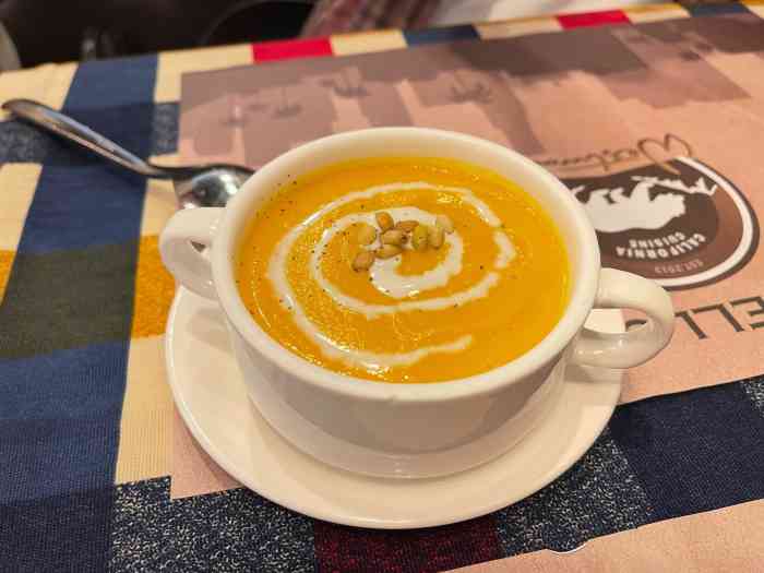 遇见西木(集美国贸店)-"[薄荷]环境:在银泰百货下面 环境真的.