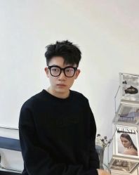 -安蒂护肤造型