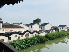 -七的湖·晚芳亭·阳澄湖农家菜·大闸蟹(莲花岛店)