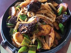 -青海特色美食小炒炕锅牦牛肉火锅