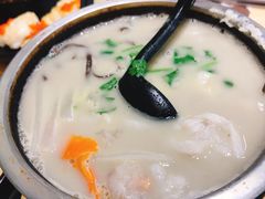石锅孖宝-渔米丰·广府鱼汤米线(光明广场店)
