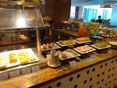 自助取餐区-广州中心皇冠假日酒店-环市食坊·海鲜自助餐厅