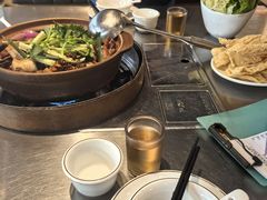 -胡须佬鸡煲四季火锅店(石厦西村直营店)