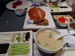 酥不腻烤鸭-小大董·烤鸭(观景餐厅·南京西路店)