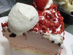 草莓冰淇淋蛋糕-八喜冰淇淋蛋糕(富国店)