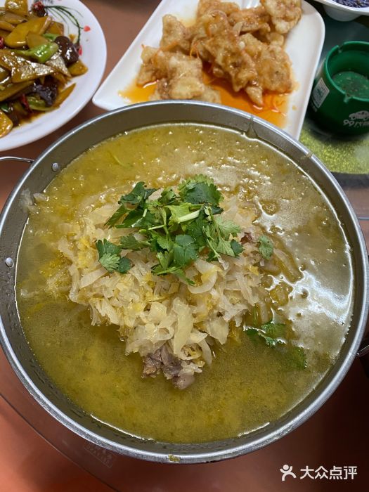 华夏民俗村大酒楼(棋盘山店)铁锅炖(酸菜锅)图片