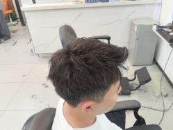 -尤司男士国潮理发馆