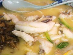 特制雪菜黄鱼面-明呈黄鱼面馆(斜土路店)