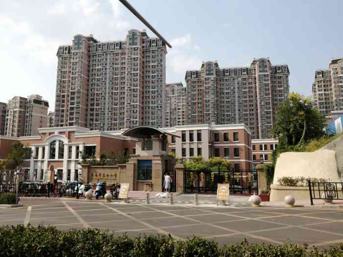 济南市名士小学-"济南名士小学位于经十路12406号名士豪.