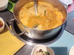 -四季喧黔味豆米火锅(万达广场店)