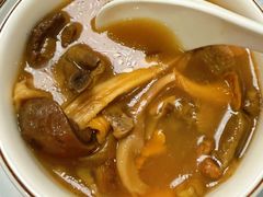 -菌海森林·非遗野生菌火锅(西山区滇池路摩根道店)