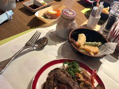 -咖啡苑自助餐厅·中国大饭店
