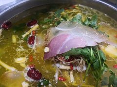 -乙丙丁正宗昭通天麻火腿鸡(总店)