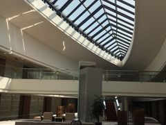 -上海滴水湖皇冠假日酒店