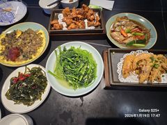 -鑫悦楼煎蟹·16年海鲜大排档