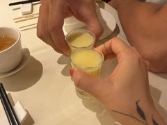 脆皮乳鸽-利苑酒家(合景国际金融广场店)