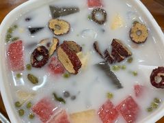 -老何家后安粉·糟粕醋海鲜火锅(三亚湾椰梦长廊店)