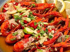 -龙巢盱眙龙虾·牛蛙·烧烤宵夜(八卦岭店)