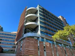 -香港大学