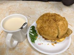 猪扒蛋菠萝包-沙溪兄茶餐厅