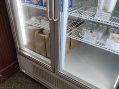 -红宝石·鲜奶小方·海派西点房(控江店)