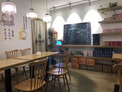 用餐区-正南齐北·老街糯米团(洪崖洞店)