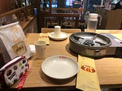 餐具摆设-虾满堂小龙虾烧烤(富荟广场店)