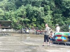 -安吉龙王山峡谷漂流