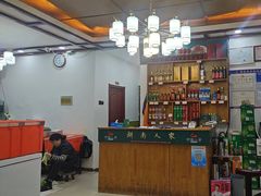 -湖南人家湘菜馆(镇江路店)