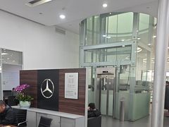 -杭州中升之星奔驰4S店(滨江店)