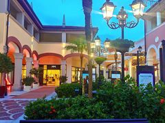 -佛罗伦萨小镇广佛名品奥特莱斯(疏港路店)