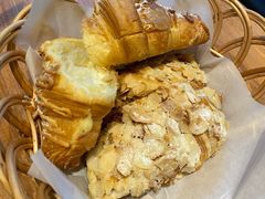 黄金流奶羊角-麦田工坊(月湖店)