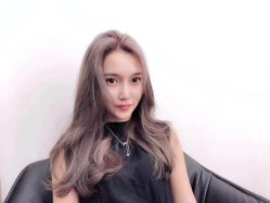 -HAIR HERE造型