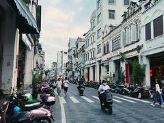 -海口骑楼小吃街