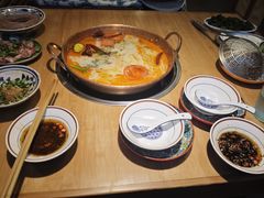 -洱火云南酸菜牛肉火锅(石景山当代商城店)