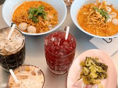 -Khao Soi Mae Manee