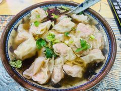 招牌野馄炖-老谢野馄饨(延安路店)