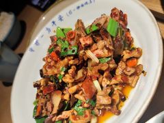 土萝卜干炒土腊肉-吃饭皇帝大土家民族菜(正大广场店)