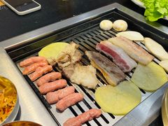 -臻牛烤肉
