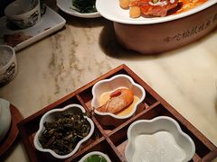 松鼠桂鱼-吴越荣记苏州菜·松鼠桂鱼 100% 活鱼现做(月光码头店)
